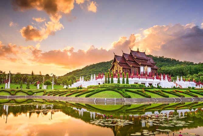 Chiang Rai, Golden Triangle and Long Neck Karen - Long Neck Karen Village Time: Go in Calm and Choose Your Comfort