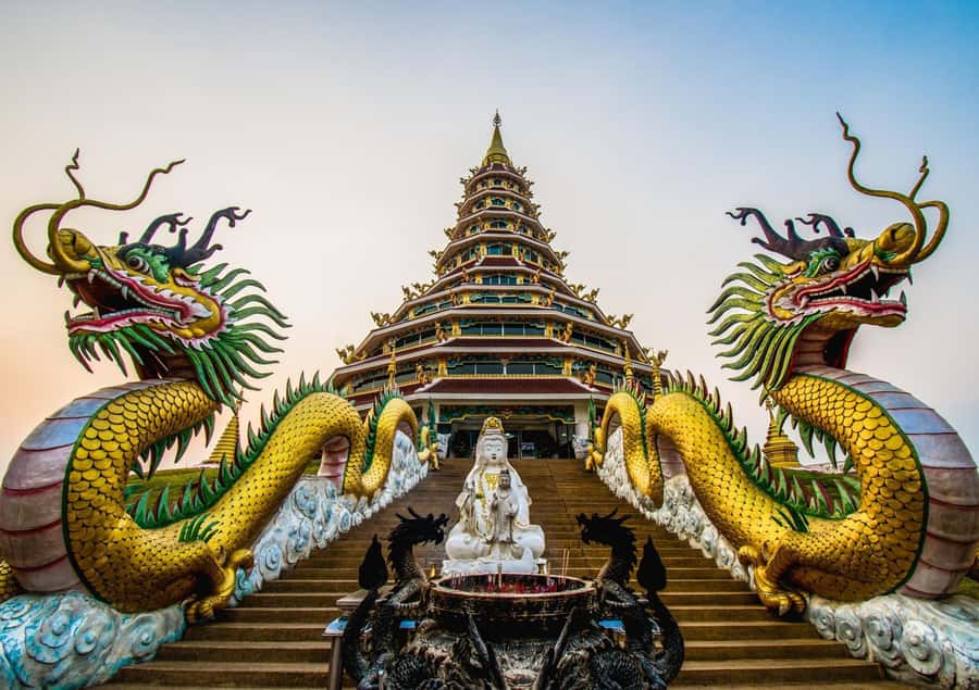 Chiang Rai White, Blue, Red 3 Temples Tour - Morning Pickup in Chiang Mai: Quick Setup, Long Road Rhythm
