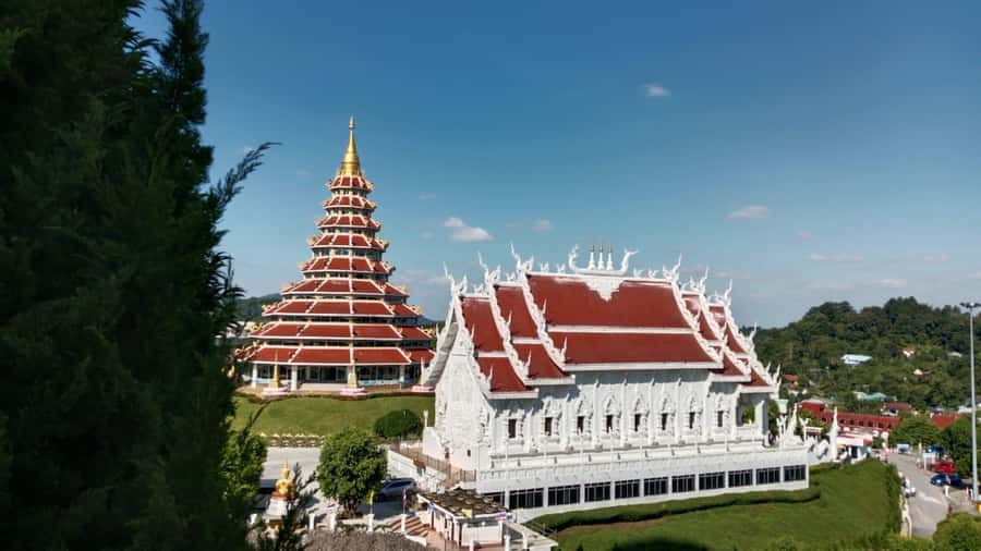 Chiang Rai White Temple and Blue Temple Day Tour - Key things that make this Chiang Rai temple tour worth your time