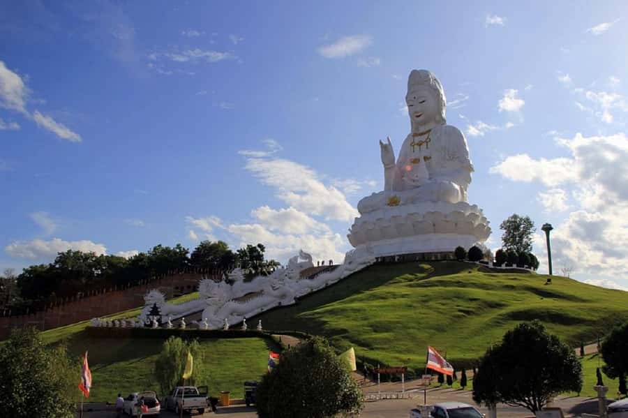 Chiang Rai White Temple and Blue Temple Day Tour - What to bring so the day feels comfortable