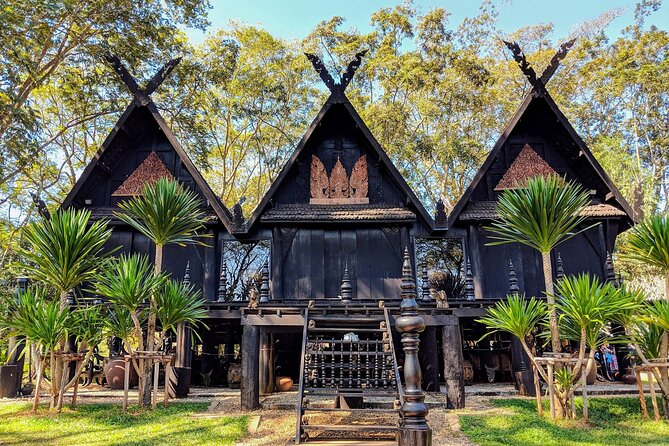 Chiang Rai White Temple, Blue Temple and more from Chiang Mai - Wat Rong Khun White Temple: the surreal one that steals your attention