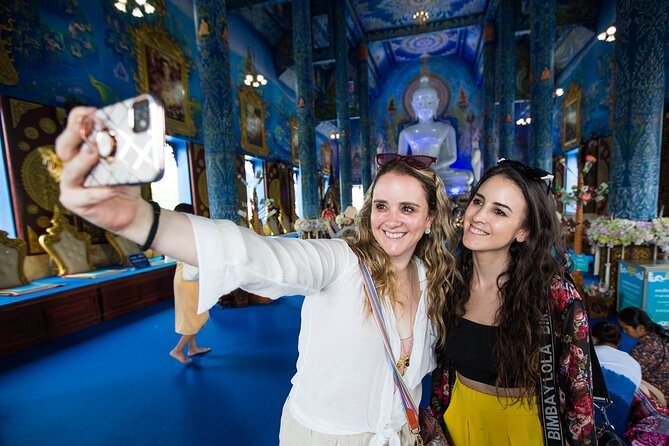Chiang Rai White Temple, Blue Temple and more from Chiang Mai - Lunch break after the Blue Temple: your flexible reset