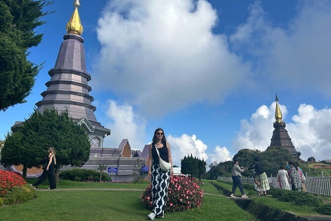 ChiangMai 1DayTour:Elephant Sanctuary,king&queen pagoda,waterfall - 7:30 pickup, 10 hours total, and the small-group advantage