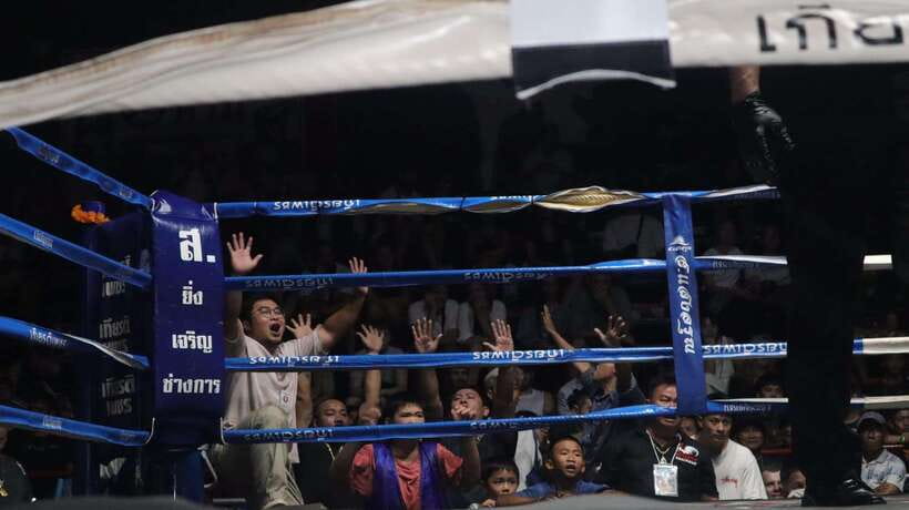 Chiangmai: Chiangmai Boxing Stadiums Ticket - Can you take photos or even get near the ring?