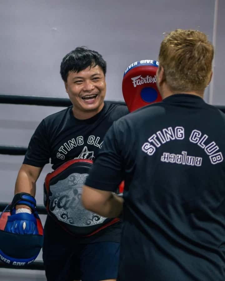 Chiangmai : Muay Thai Training academy - Inside the gym: warm-up, fundamentals, and real technique coaching