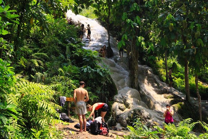 Climb Sticky Waterfall Like a Spiderman - Your Guide Makes It Better: Fluent English and Photo Help at the Right Moments