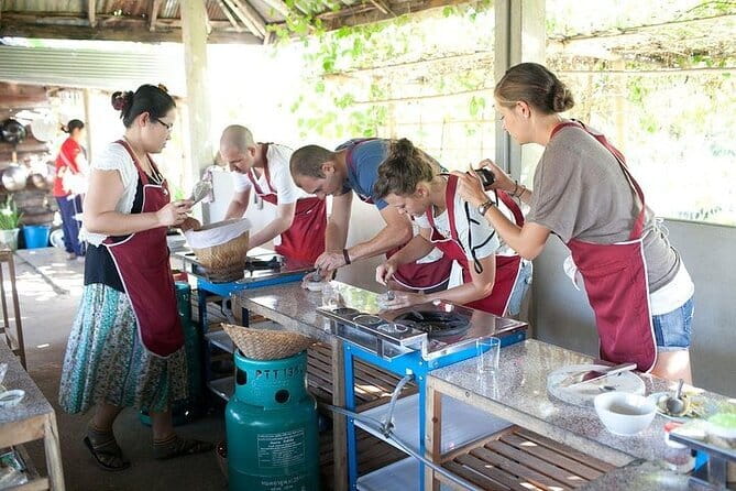 Cook Local Northern Thai Food in Traditional House - The five-dish menu, and how the day ties together