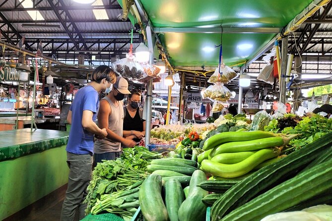 Cooking class in organic garden and local market tour ThaiCottage - Market First: Choosing Ingredients in Chiang Mai