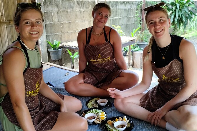 Cooking class in organic garden and local market tour ThaiCottage - Mango Sticky Rice and the Sweet Finish