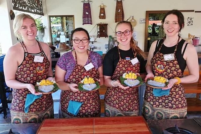 Cooking Evening Class Chiang Mai Visit Organic Garden and Market - Should You Book This Evening Cooking Class in Chiang Mai?
