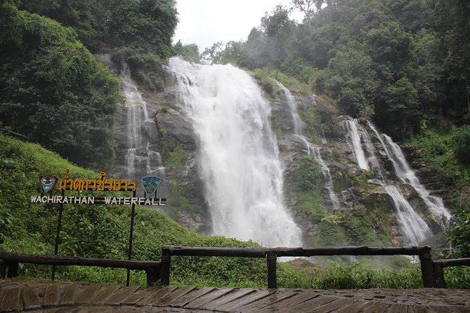 Doi inthanon National Park + 2Hour Fantastic Trekking with Lunch - First Stop: Getting Out of Chiang Mai and Up to Doi Inthanon