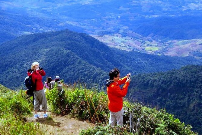 Doi Inthanon National Park with Nature Trail Trekking 1-Day Tour - Stop 1: Wachirathan Falls and the morning setup