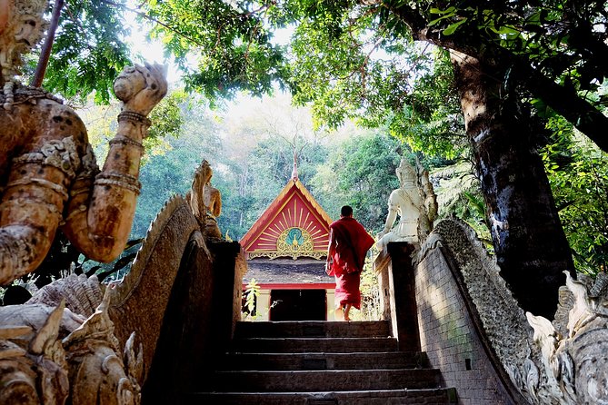 Doi Suthep and Wat Pha Lat Sunrise Private Tour – Half Day - Wat U-Mong (Built in 1297): Tunnels, Forest Air, and a Chedi Moment
