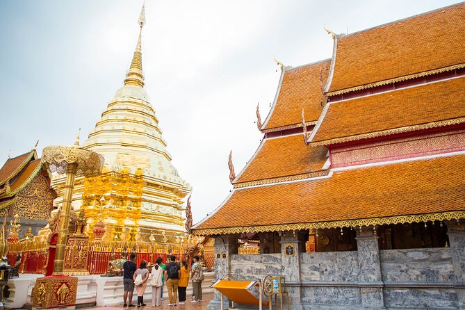 Doi Suthep and Wat Pha Lat Sunrise Private Tour – Half Day - The Morning Flow: From Pickup to Temple Hopping