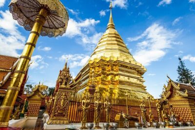 Doi Suthep and Wat Pha Lat Sunrise Tour (Small Group Only) - Doi Suthep: 309 steps, big views, and temple etiquette