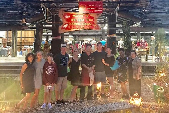 Evening Cooking Class in Organic Farm with Local Market Tour - What you cook: curry paste plus six dishes, including papaya salad and mango sticky rice