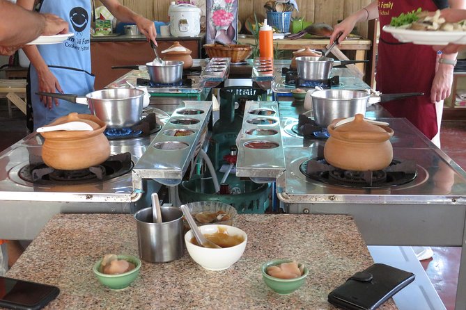 Evening Thai cooking class - Chiang Mai Weather Note: Summer Heat, Rainy Season, Winter Comfort