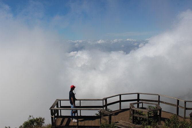Fantastic! Famous Doi Inthanon National park tour with 2hr trekking - Ban Mae Klang Luang: Karen Village Weaving and Coffee