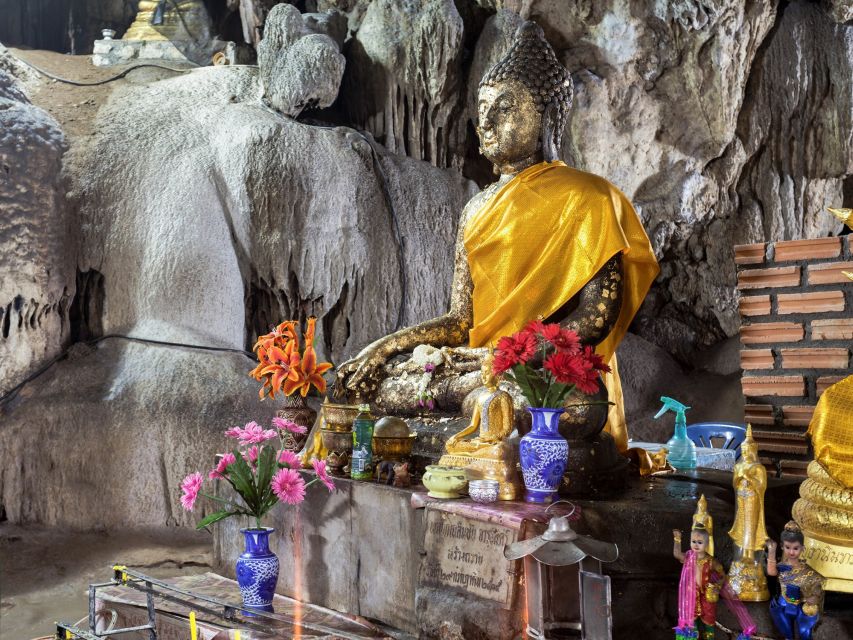 From Chiang Mai: Chiang Dao Cave Trekking Full-Day Tour - Lunch and the Chiang Dao food stop: eat first, then climb