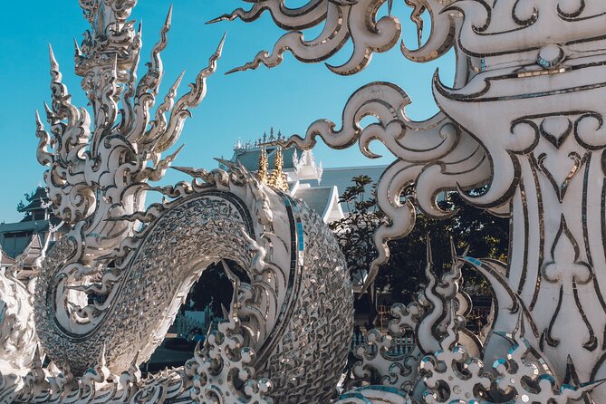 Full-Day Chiang Rai Temples Tour from Chiang Mai with Hot Spring - Full-Day Chiang Rai Temples Tour: how the 7:00 am start works