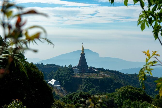 Full-Day Doi Inthanon National Park Tour with Trek and Pagodas - King’s and Queen’s Pagodas: royal architecture with modern-era context
