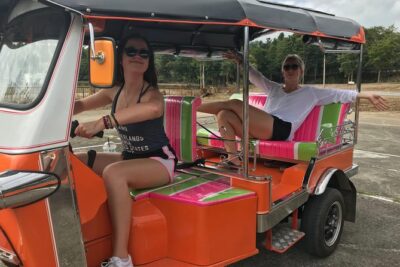Full-Day Guided Tuk Tuk Chiang Mai Adventure and Rafting - Getting your hands on the wheel: tuk tuk training and real-life tips