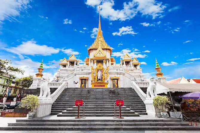 Full Day Tour in Chiang Rai White Temple and Golden Triangle - Mae Khachan Hot Spring: a short stop with real atmosphere