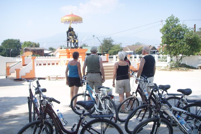 Half-Day Colors of Chiang Mai Biking Tour - The 4-hour ride: pace, distance, and how hard it is