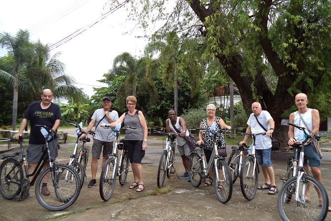Half-Day Colors of Chiang Mai Biking Tour - Bikes, helmets, and temple manners (the small stuff that changes the day)