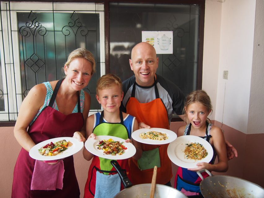 Half-Day Cooking Class with Market Tour - Morning vs evening class: which timing fits your trip