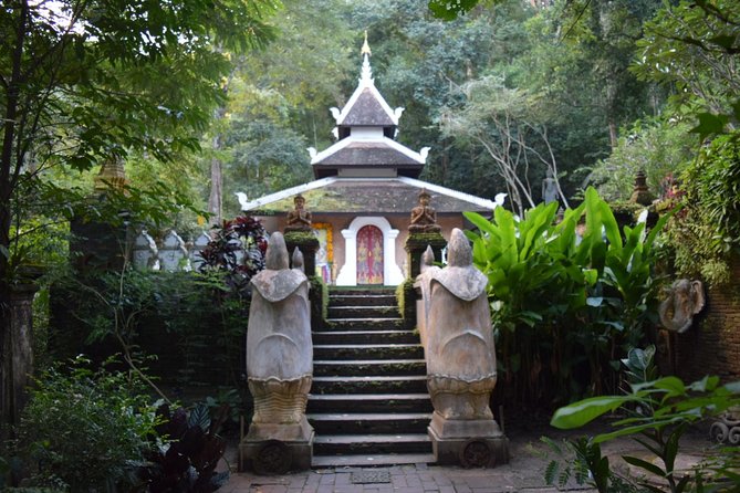 Half Day Doi Suthep Temple and Palad Temple (Private tour) - Getting There Smoothly: Pickup, AC Vehicle, and a Real Private Schedule