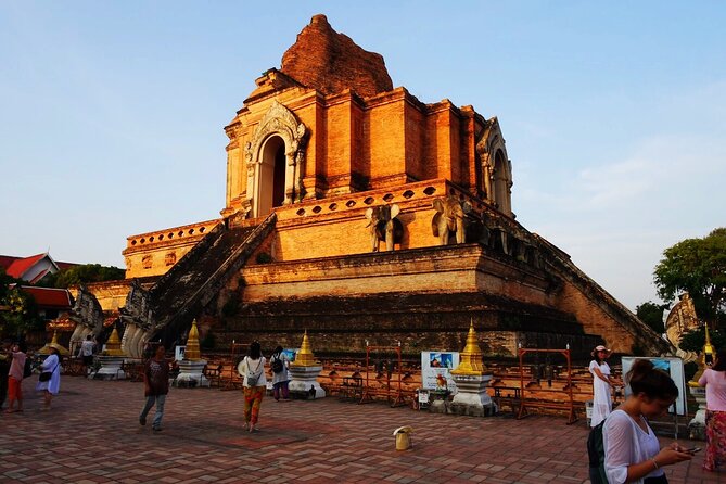 Half-Day Private Night Tour by Tuk Tuk in Chiang Mai City - Why a Private Tuk-Tuk Night Tour Works So Well in Chiang Mai
