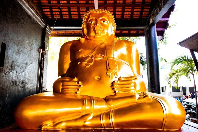 Half-Day Private Night Tour by Tuk Tuk in Chiang Mai City - Transport Comfort: The Tuk-Tuk Experience (and Space for Your Group)