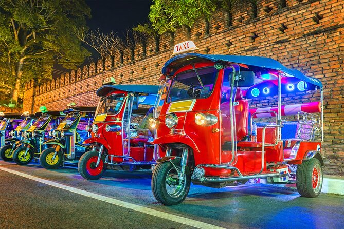 Half-Day Private Night Tour by Tuk Tuk in Chiang Mai City - Hotel Pickup, Timing, and What 2 Hours Really Feels Like