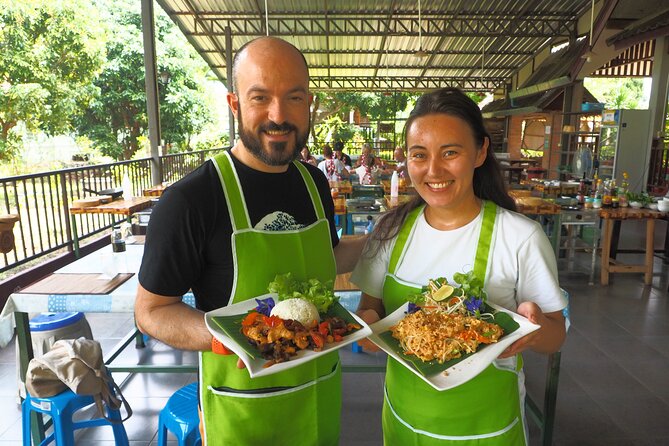 Half-Day Thai Cooking Class at Organic Farm in Chiang Mai - Choosing Your Menu: Vegetarian/Vegan and Mild or Spicy