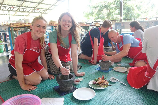 Half-Day Thai Cooking Class at Organic Farm in Chiang Mai - Outdoor Kitchen Time and Small-Group Energy