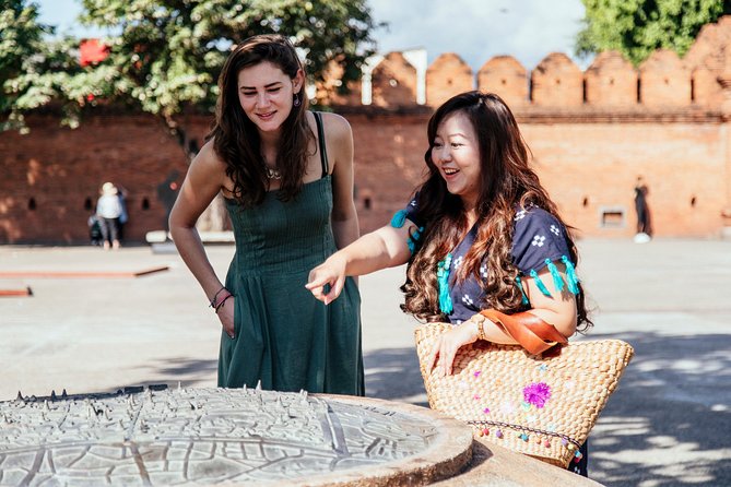 Highlights & Hidden Gems With Locals: Best of Chiang Mai Private Tour - A Private 3-Hour Orientation Around the Old City