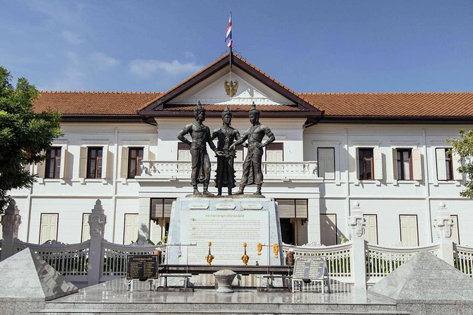 Highlights & Hidden Gems With Locals: Best of Chiang Mai Private Tour - Transportation and Pace: Private Time Means Fewer Headaches