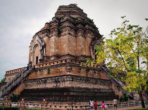 Iconic Half-Day Landmarks & Temples of Chiang Mai - Key things that make this temple loop worth your time