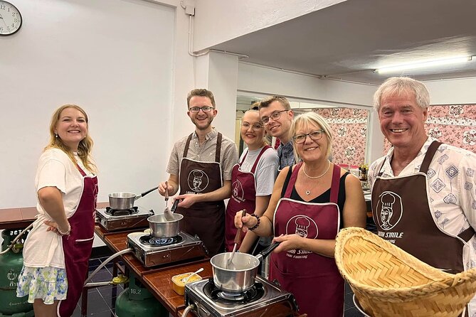 Lanna Smile Thai Cooking Class in Chiang Mai with Market tour - Choosing your own menu: how you build 6 dishes that feel personal