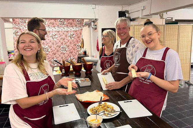 Lanna Smile Thai Cooking Class in Chiang Mai with Market tour - The market stop: learning ingredients in Siri-Wattana or Tha-Nin