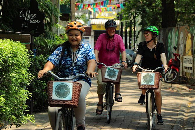 LIFECYCLING - Half Day City Bike Tour - Warorot Market (Kad Luang): Eating, Looking, and Learning Local Habits
