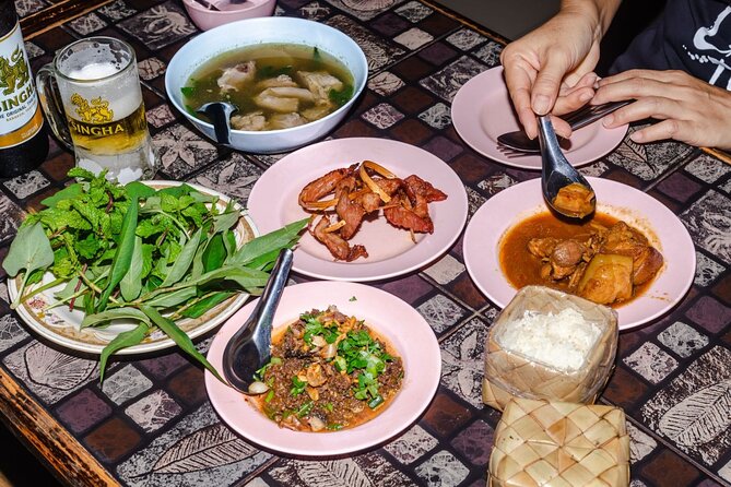 Northern Flavours Chiang Mai Food Tour with 15+ Tastings - Stop 3: Wararot Market by the Ping River to Finish Strong