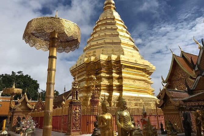 Private Day Tour Doi Suthep Temple and Handicraft Center - The Morning Start: How the Day Flows from 10:00 AM