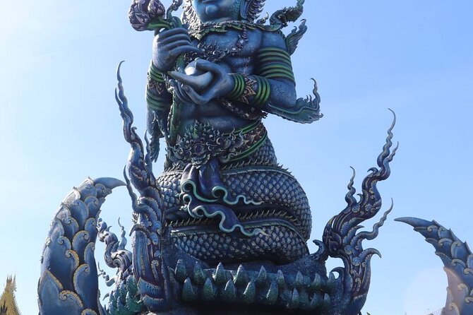 Private Tour Chiang Rai 3 Wonderful Temples & Lalitta Cafe - Wat Rong Seur Ten (Blue Temple): traditional values, contemporary design