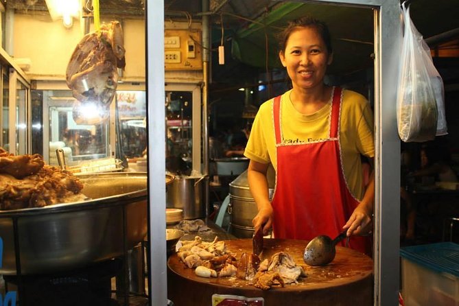 Small-Group Chiang Mai Evening Street Food Tour - The 7:00 pm pickup and how you move around on a songthaew