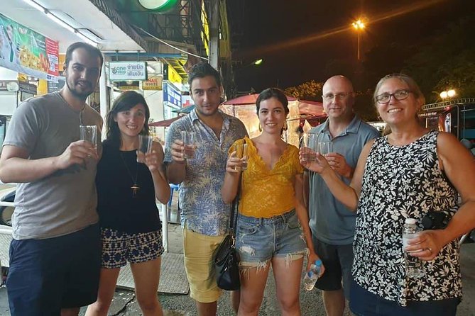 Small-Group Chiang Mai Evening Street Food Tour - The best moments: what reviews keep rewarding