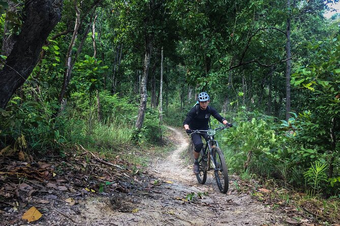 Smoke on the Water Trail Mountain Biking Tour Chiang Mai - Food and timing: how the included lunch keeps your legs happy