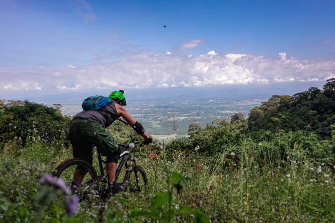 Smoke on the Water Trail Mountain Biking Tour Chiang Mai - What small group size really changes (and why max 5 matters)