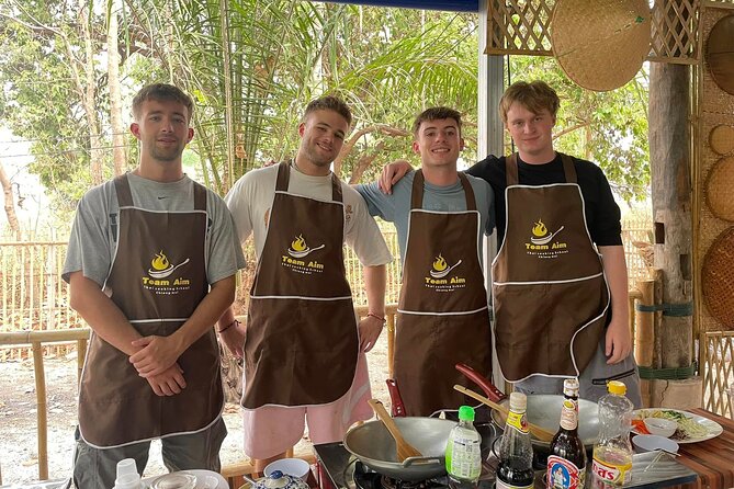 Team Aim Thai Cooking School (#1 Cooking Class in Chiang Mai) - Somphet Market Shopping: Where Thai Ingredients Make Sense Fast
